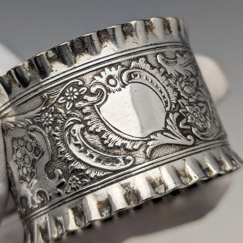 Around 1905 British antique silver plated napkin rings set of 4 in a case